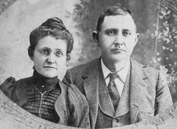  - 019 Cora A. (Pierce) and George M. Crider